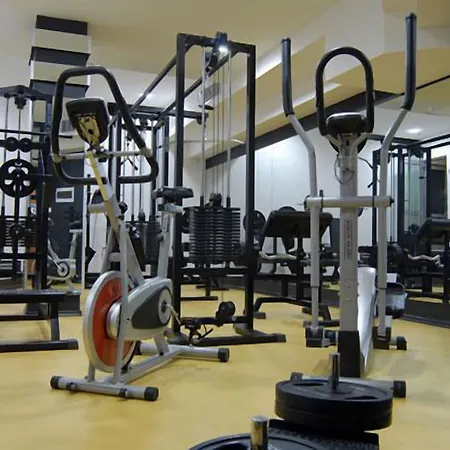 卢克索酒店 3* 布尔加斯