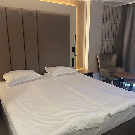 Luxor Hotel 3*