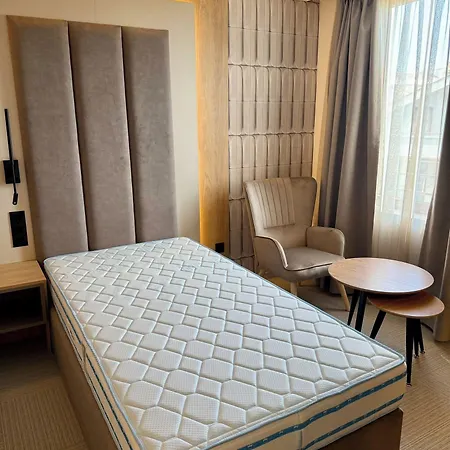 Hotel Luxor 3*