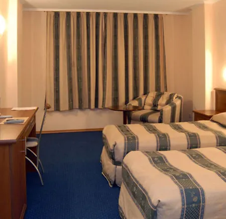 호텔 Luxor 3*